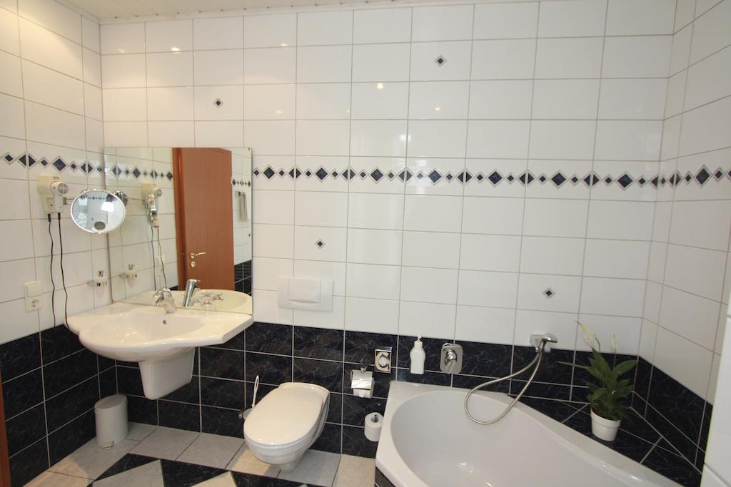 Parkhotel Tillmanns Eltville am Rhein Chambre photo