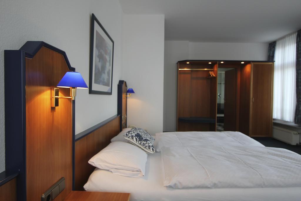 Parkhotel Tillmanns Eltville am Rhein Chambre photo