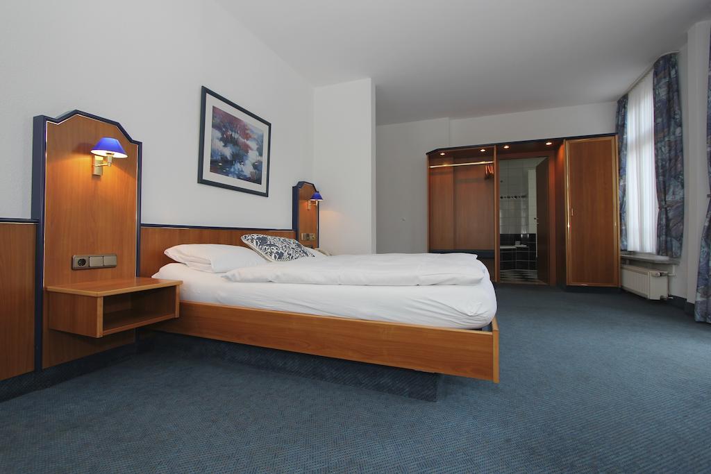 Parkhotel Tillmanns Eltville am Rhein Chambre photo
